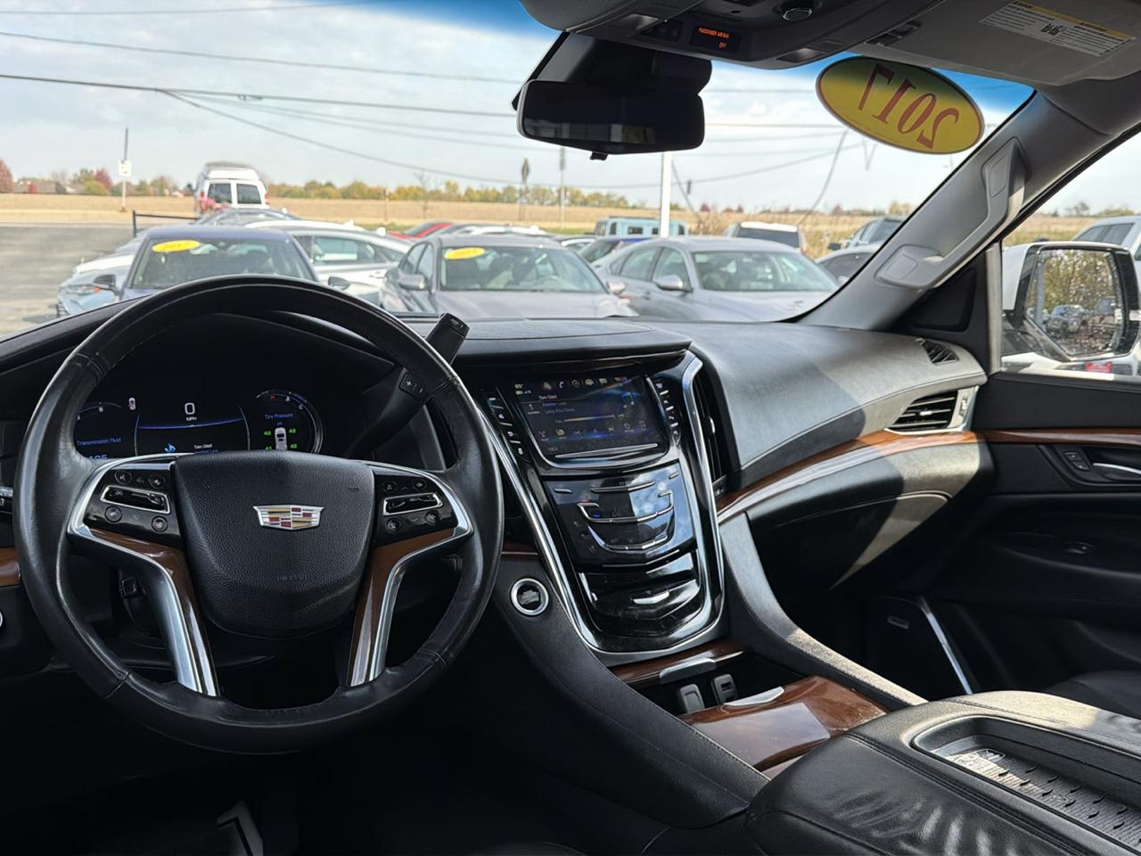 Cadillac Escalade ESV 4WD 4dr Luxury 2017