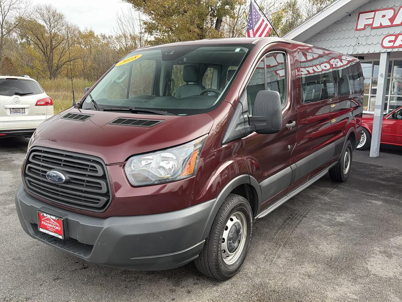 Ford Transit Passenger Wagon T-350 148" Low Roof XLT Swing-Out RH Dr 2018