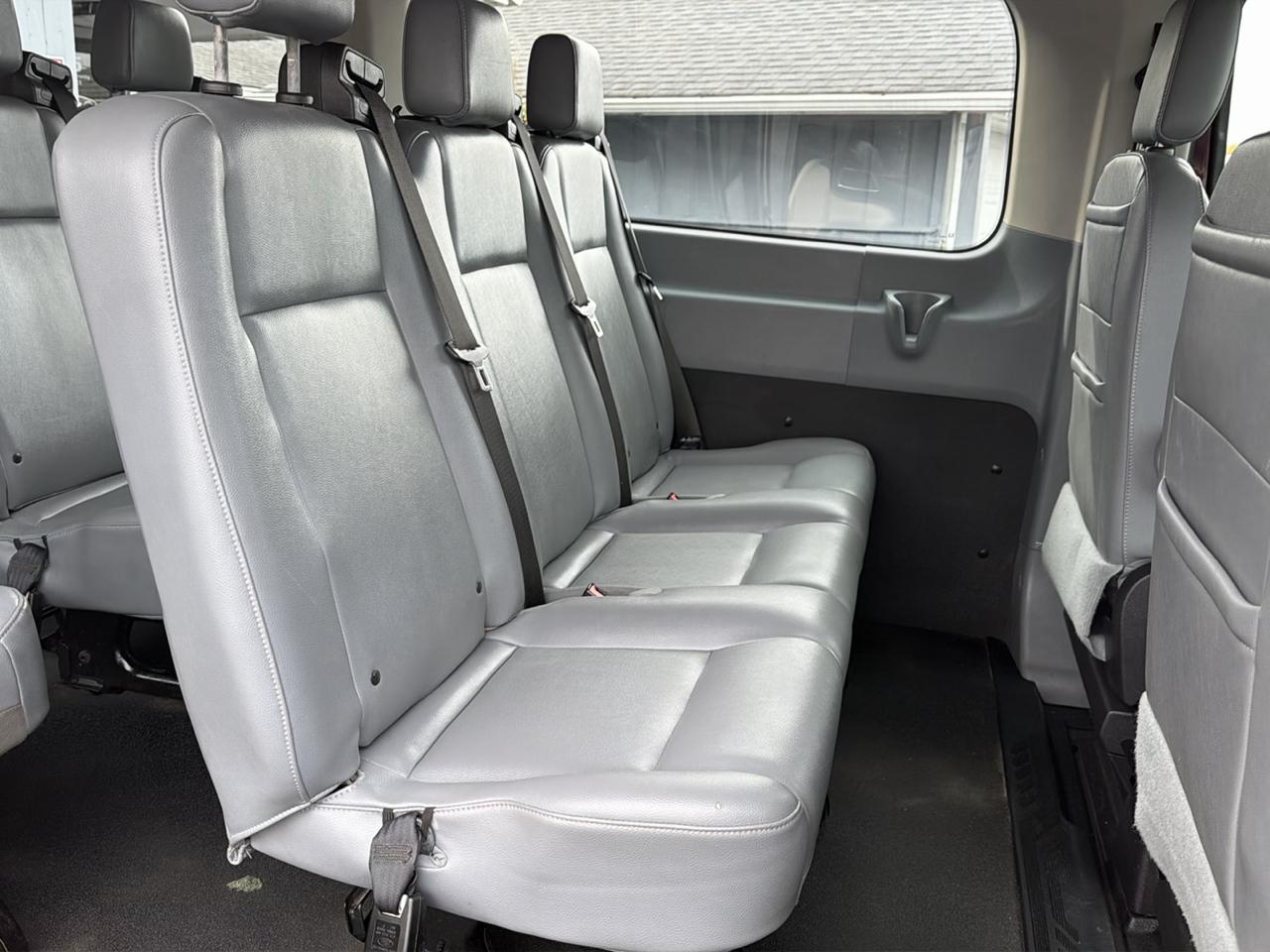 Ford Transit Passenger Wagon T-350 148" Low Roof XLT Swing-Out RH Dr 2018