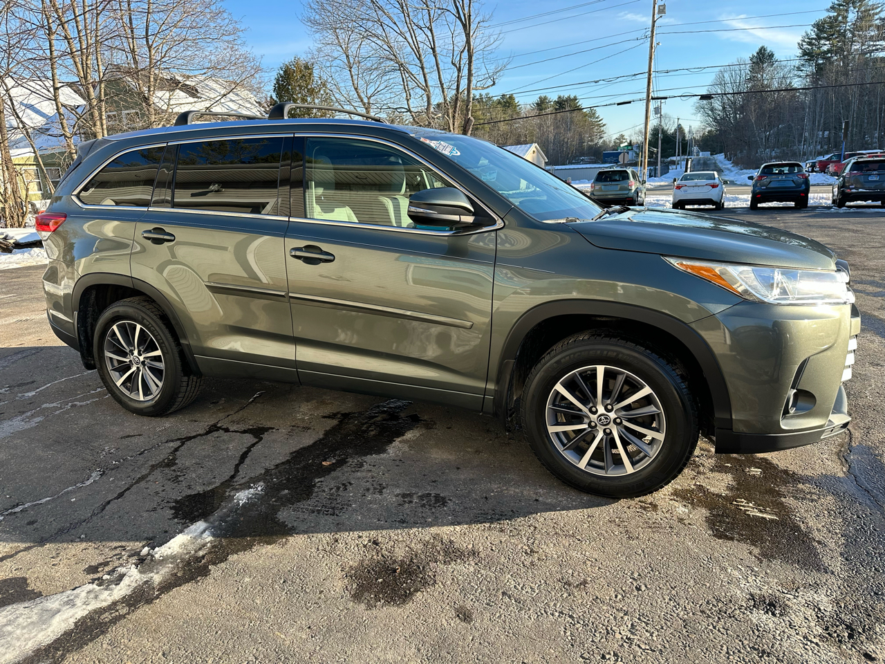 Toyota Highlander XLE V6 AWD (Natl) 2017