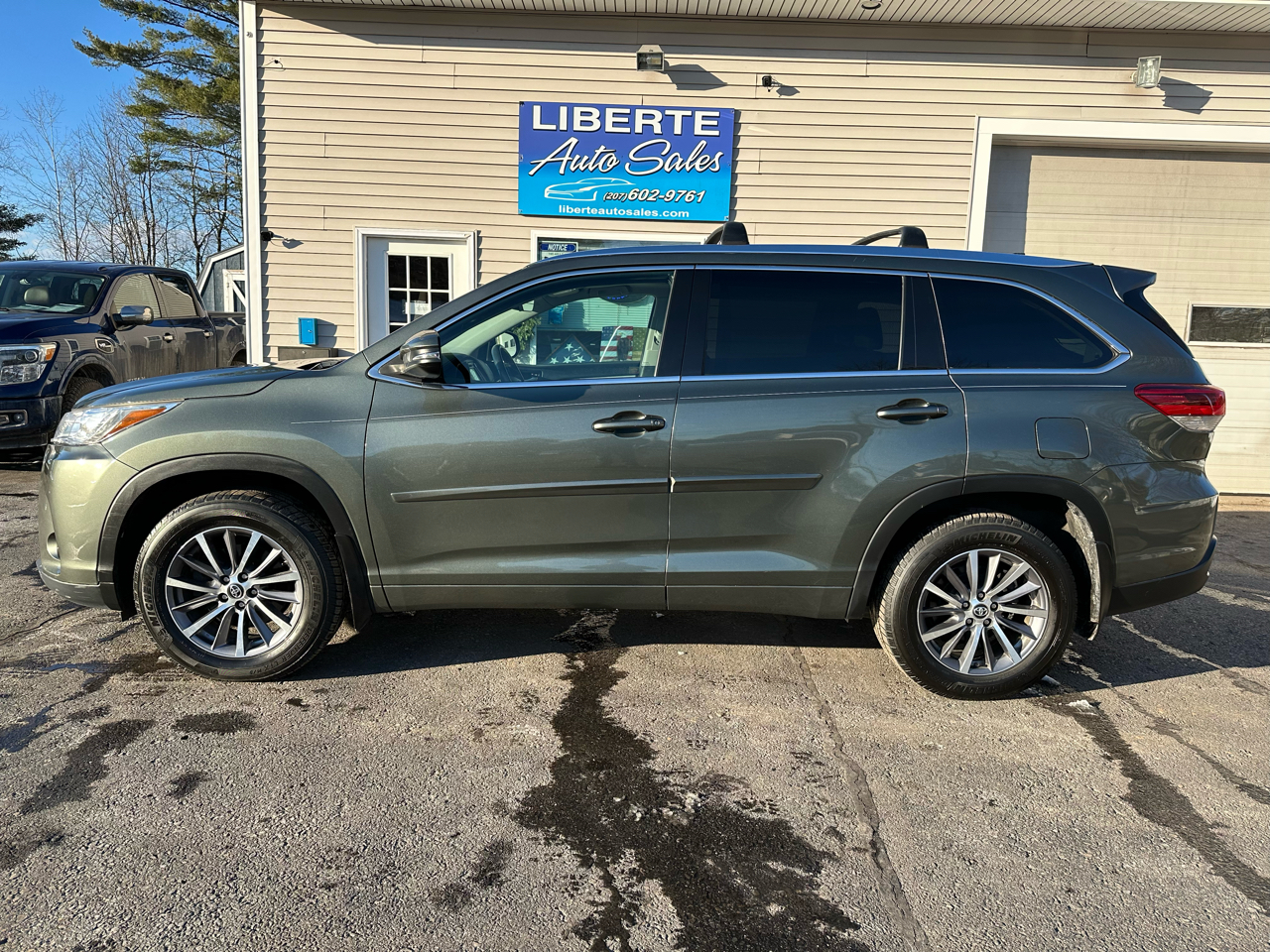 Toyota Highlander XLE V6 AWD (Natl) 2017