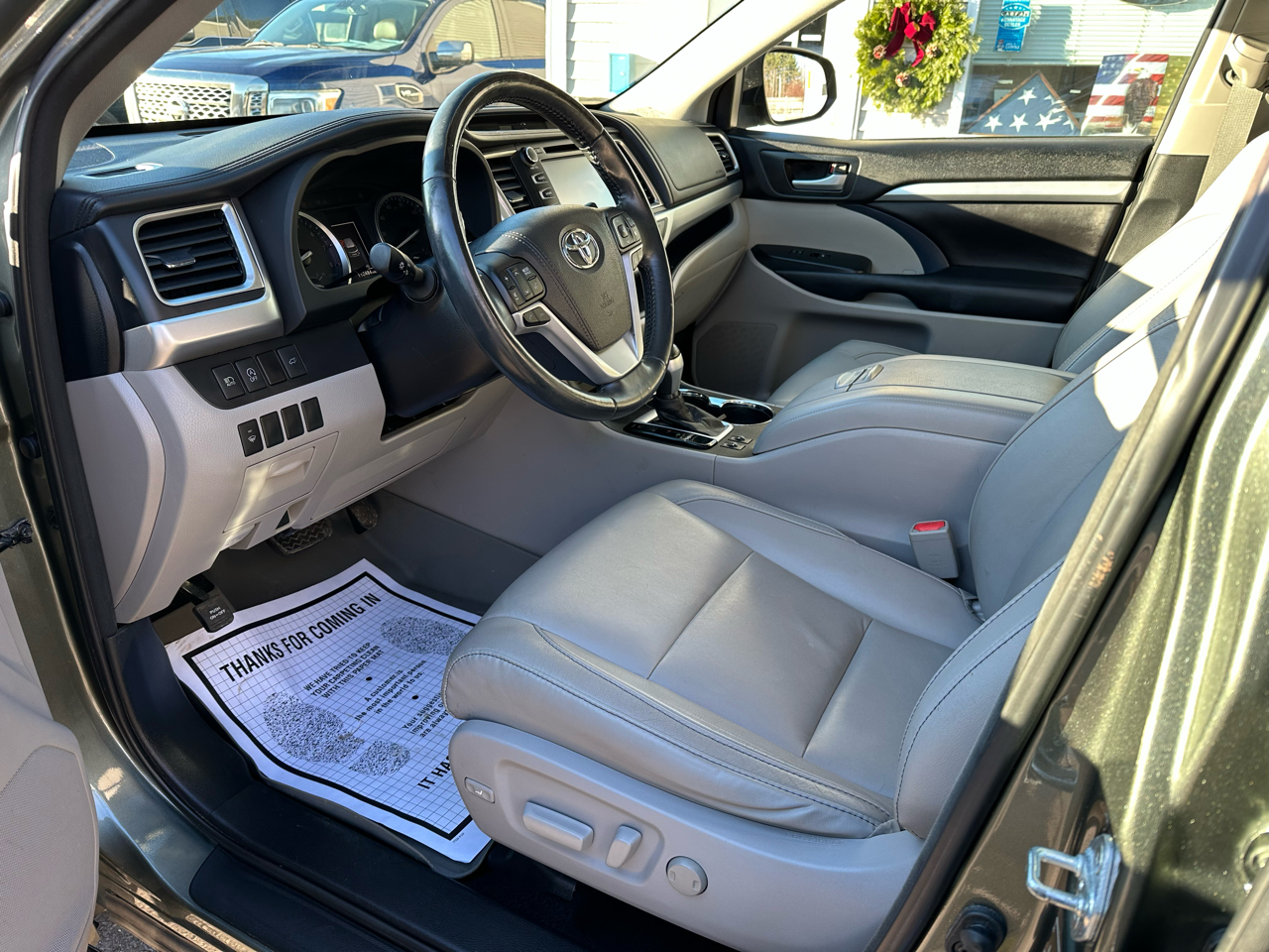 Toyota Highlander XLE V6 AWD (Natl) 2017