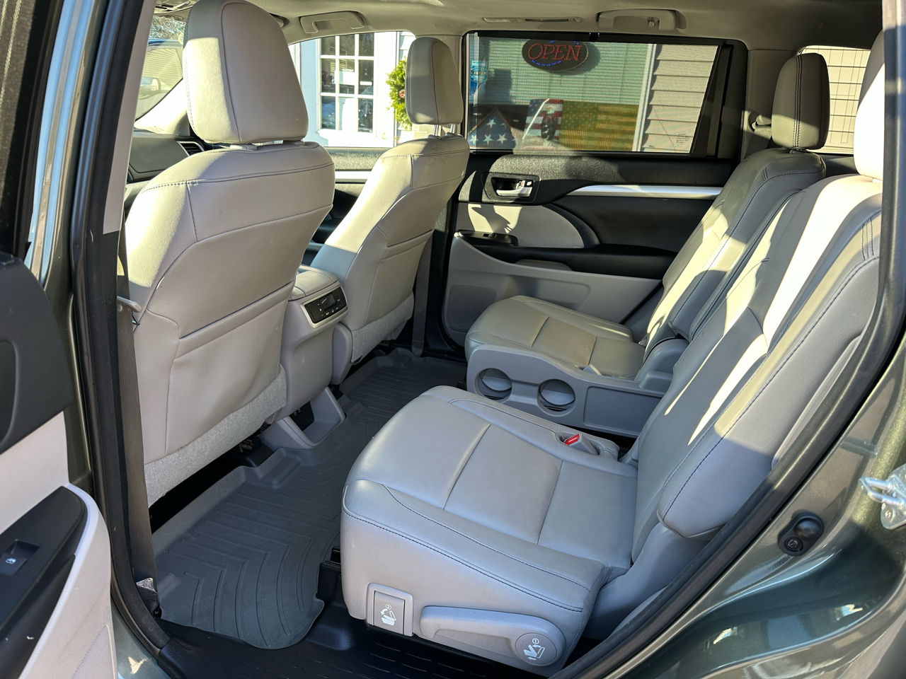 Toyota Highlander XLE V6 AWD (Natl) 2017