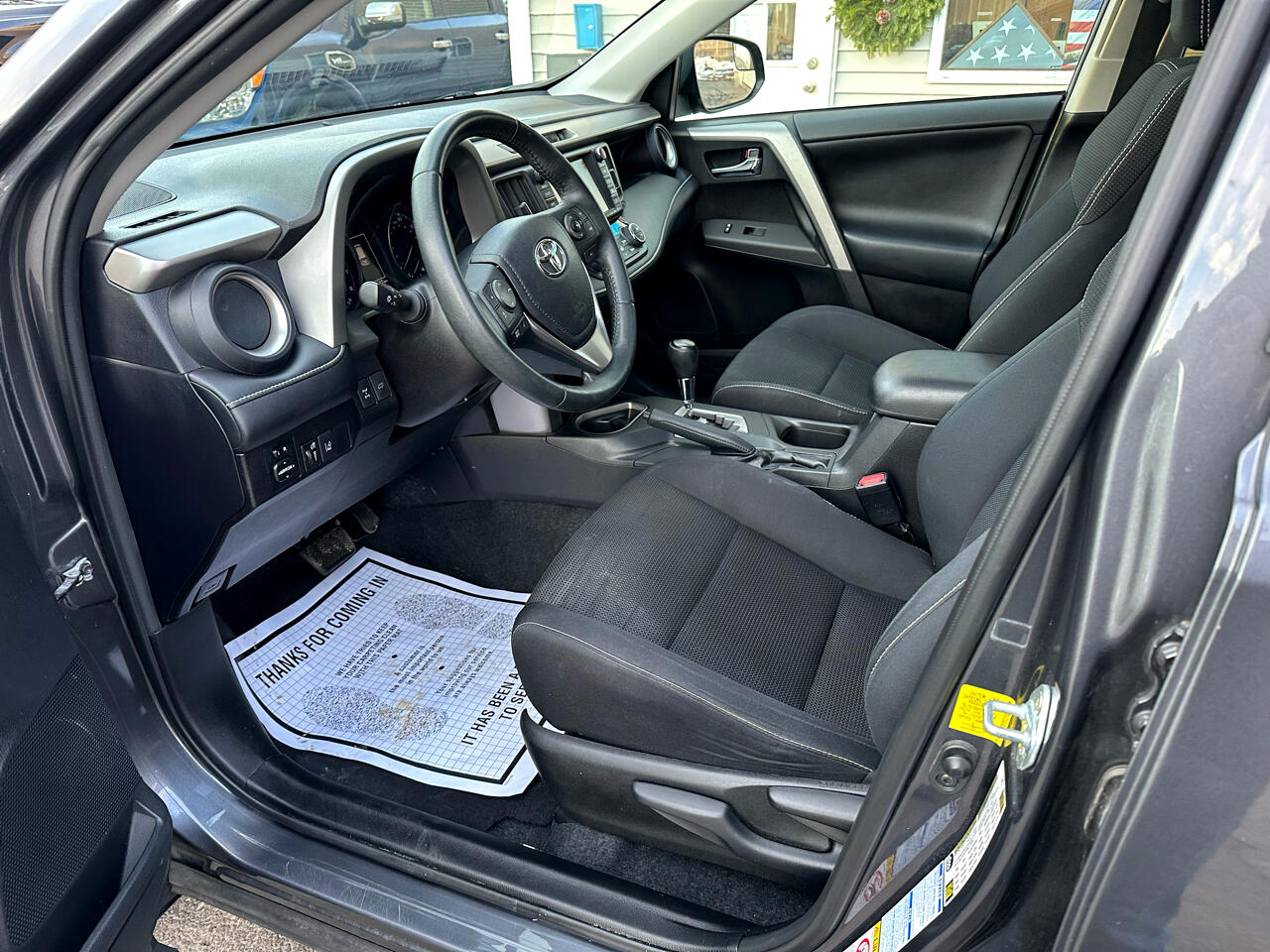 Toyota RAV4 XLE AWD (Natl) 2017