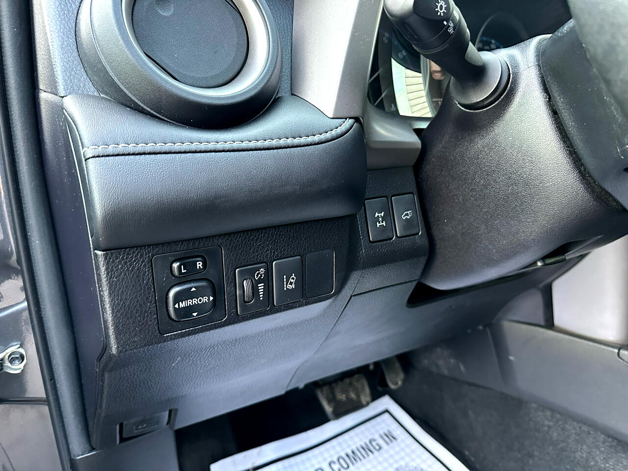 Toyota RAV4 XLE AWD (Natl) 2017