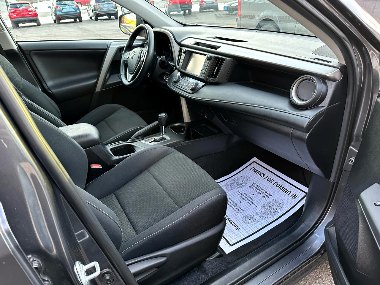 Toyota RAV4 XLE AWD (Natl) 2017