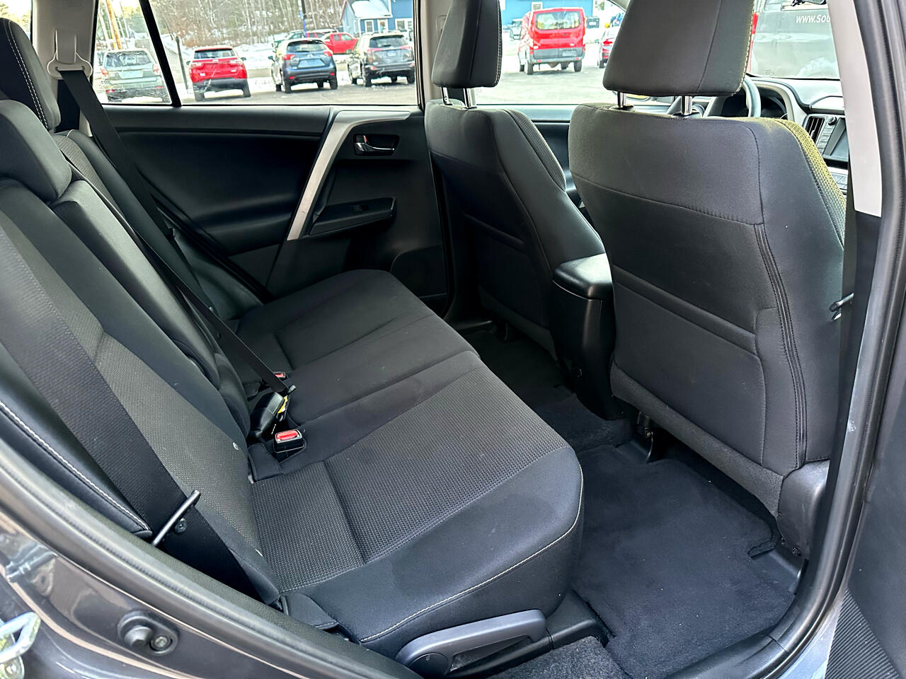 Toyota RAV4 XLE AWD (Natl) 2017