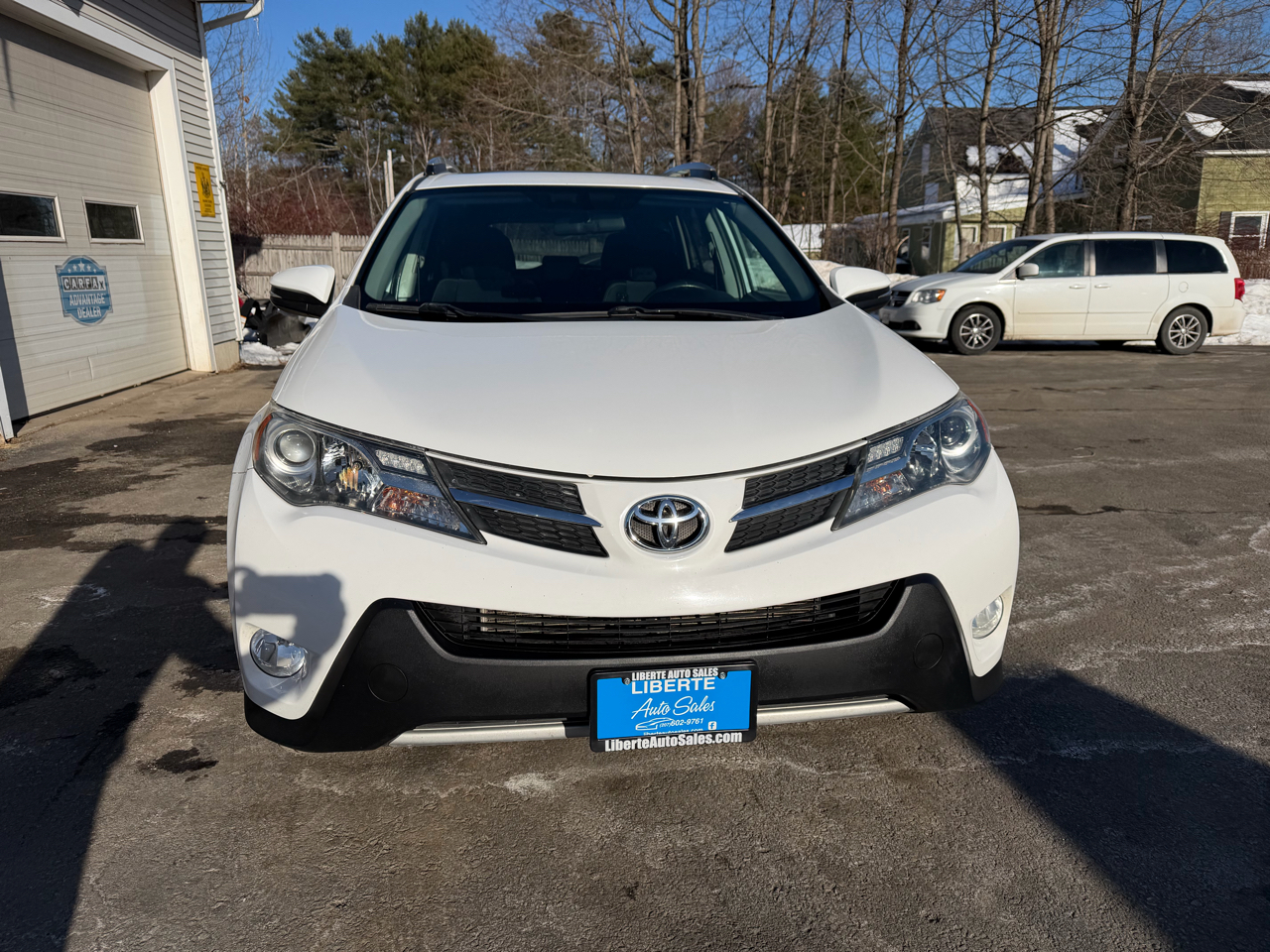 Toyota RAV4 AWD 4dr XLE (Natl) 2015