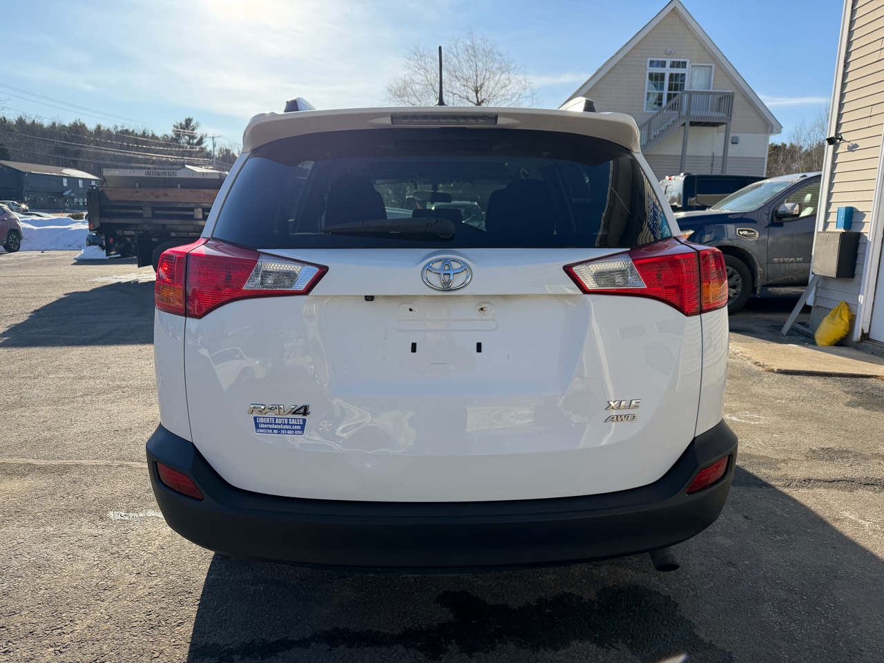 Toyota RAV4 AWD 4dr XLE (Natl) 2015