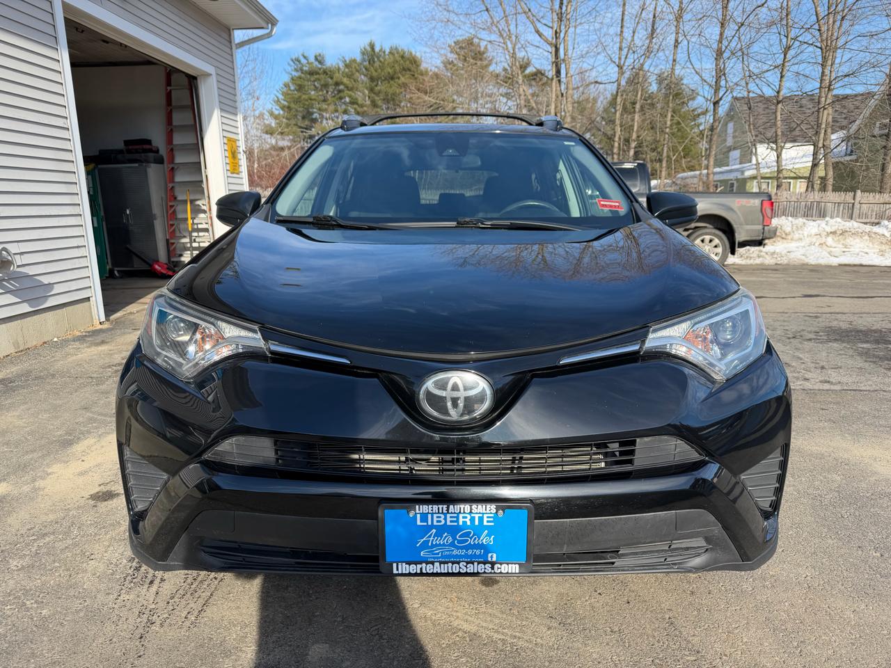 Toyota RAV4 LE AWD (Natl) 2017