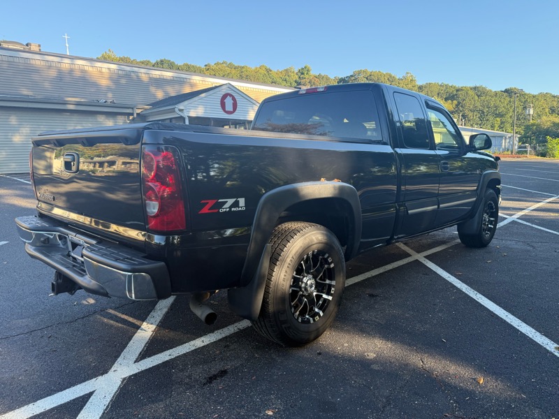 Chevrolet Silverado 1500 Ext Cab 143.5" WB 4WD Z71 2006 Chevrolet Silverado 1500 Ext Cab 143.5" WB 4WD Z71 2006