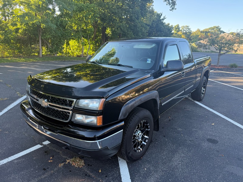 Chevrolet Silverado 1500 Ext Cab 143.5" WB 4WD Z71 2006 Chevrolet Silverado 1500 Ext Cab 143.5" WB 4WD Z71 2006