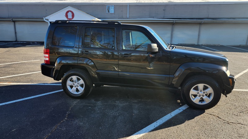 Jeep Liberty Sport 4WD 2012