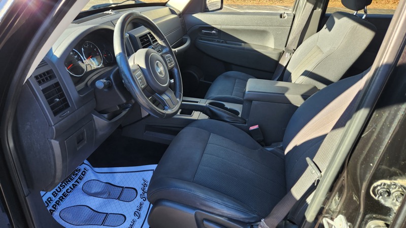 Jeep Liberty Sport 4WD 2012