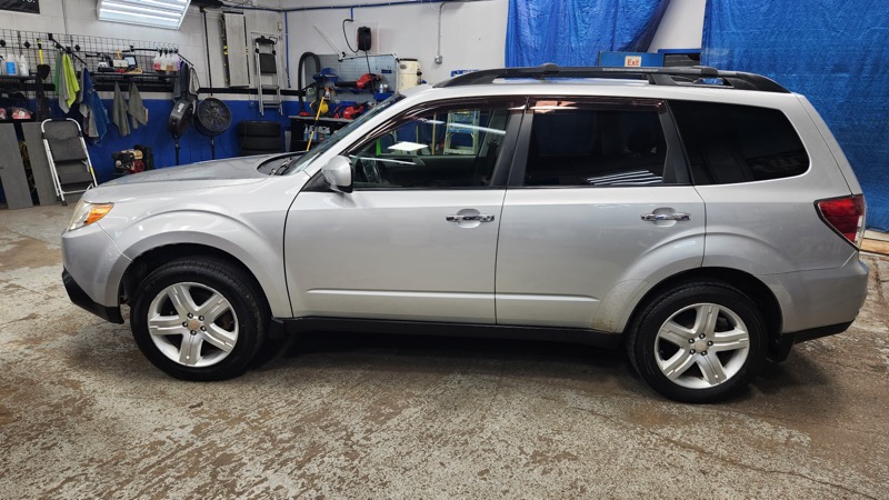 Subaru Forester 2.5X Limited 2010