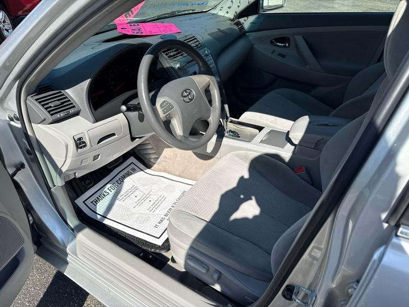 Toyota Camry Base 6-Spd AT 2011