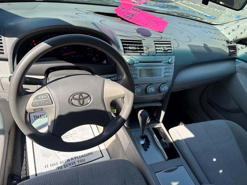 Toyota Camry Base 6-Spd AT 2011