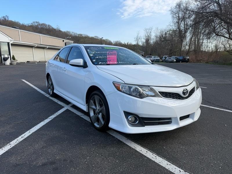 Toyota Camry SE V6 2012