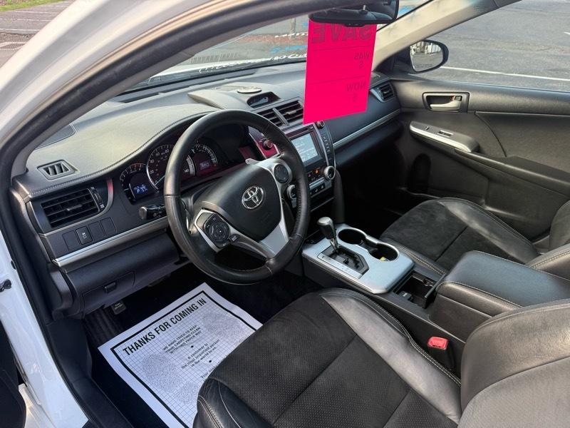 Toyota Camry SE V6 2012