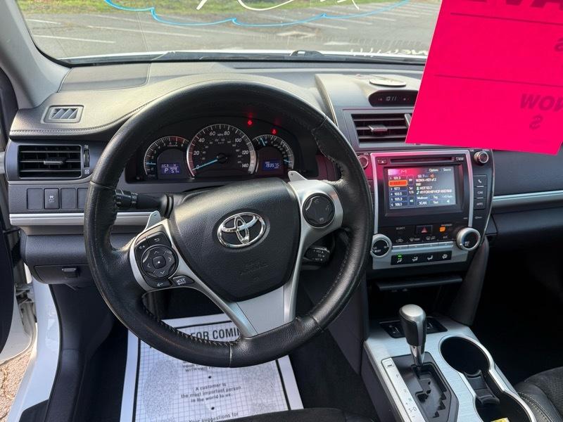 Toyota Camry SE V6 2012