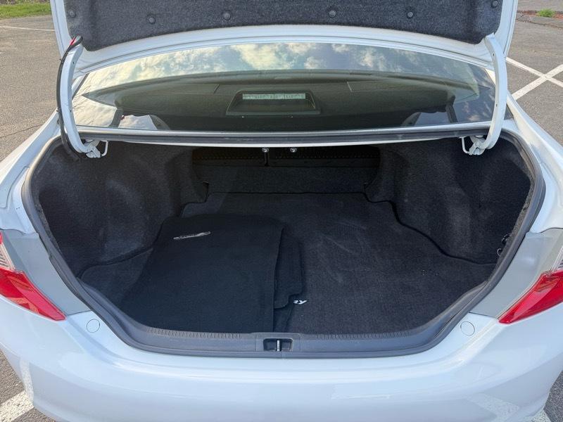 Toyota Camry SE V6 2012