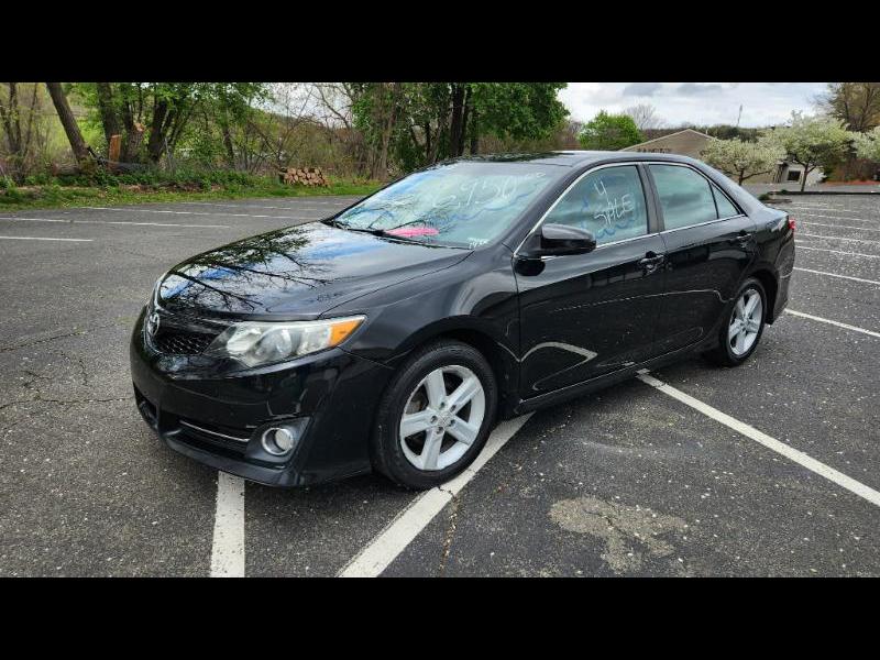 Toyota Camry SE 2013
