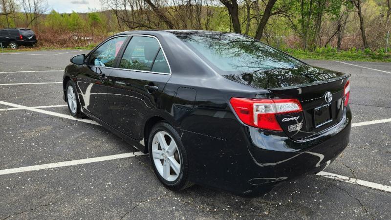 Toyota Camry SE 2013