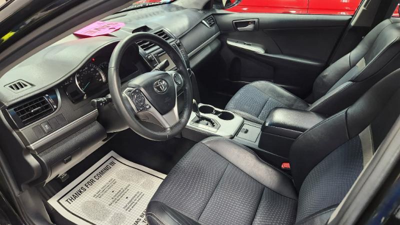 Toyota Camry SE 2013