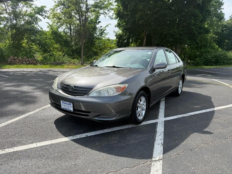 Toyota Camry LE V6 2004