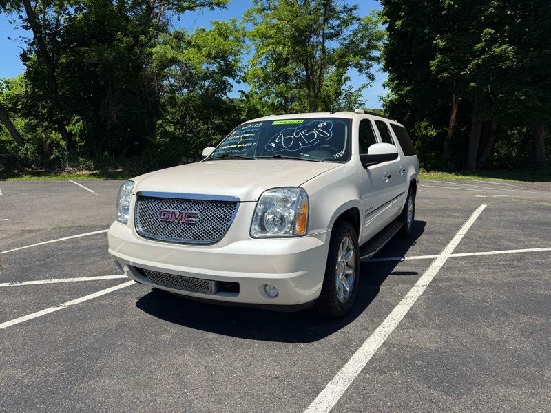 GMC Yukon Denali XL 4WD 2013