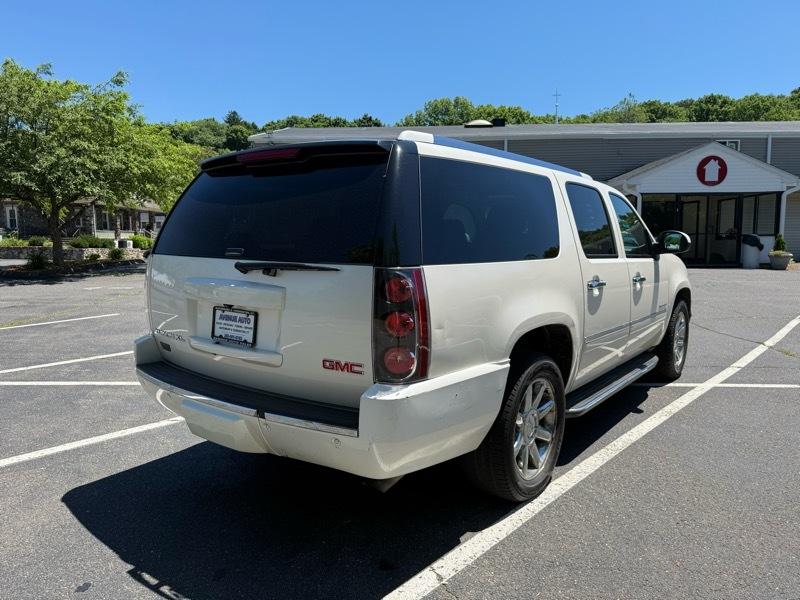 GMC Yukon Denali XL 4WD 2013