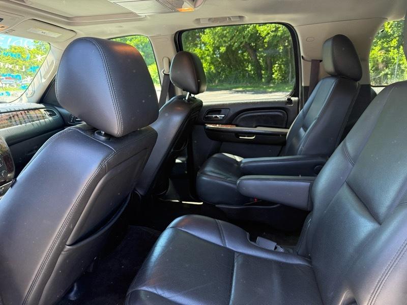 GMC Yukon Denali XL 4WD 2013