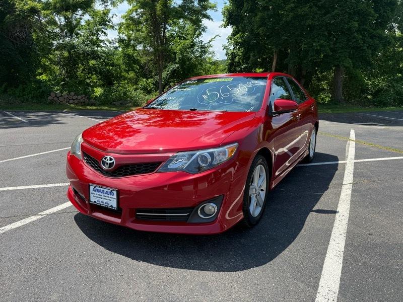 Toyota Camry 4dr Sdn I4 Auto SE (Natl) 2013