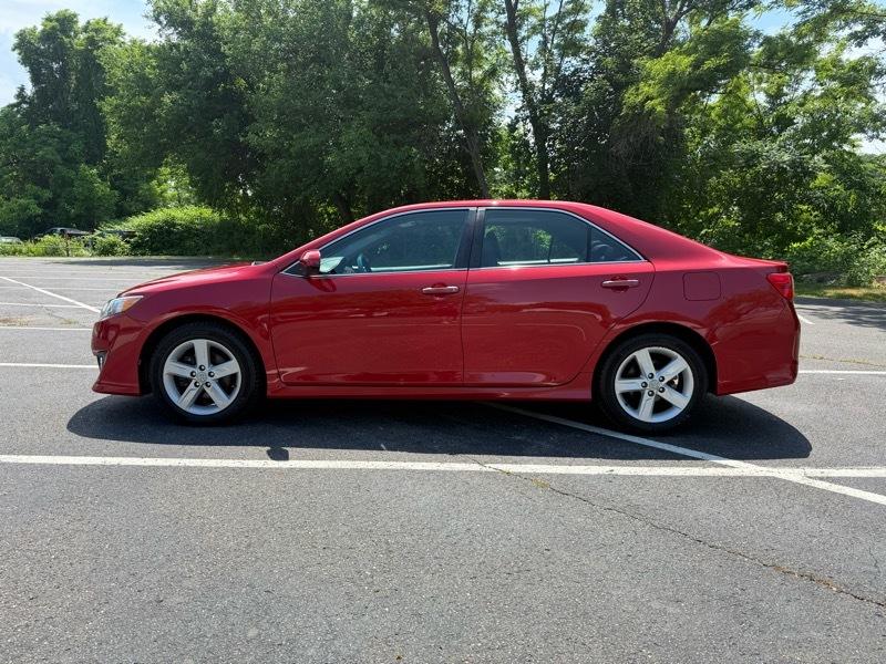Toyota Camry 4dr Sdn I4 Auto SE (Natl) 2013