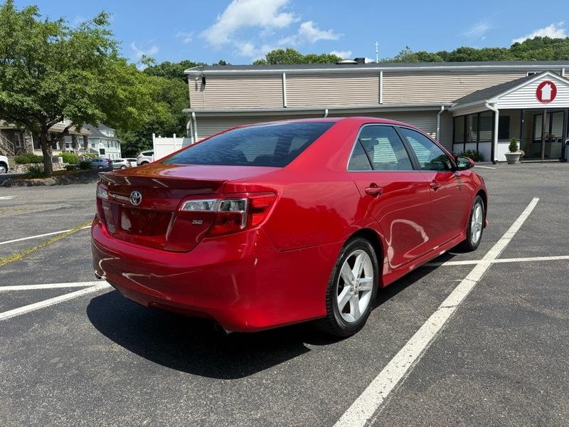 Toyota Camry 4dr Sdn I4 Auto SE (Natl) 2013