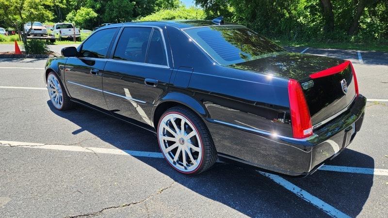 Cadillac DTS Premium w/ Navi 2011