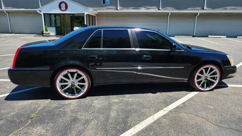 Cadillac DTS Premium w/ Navi 2011
