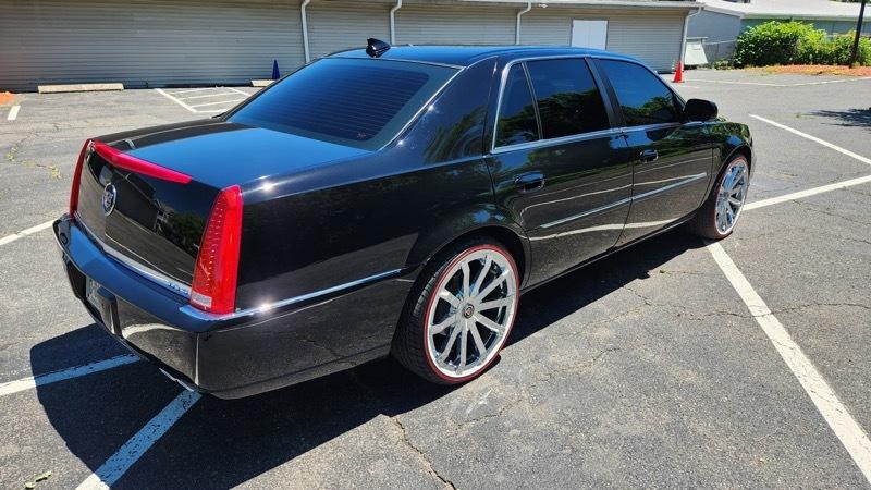 Cadillac DTS Premium w/ Navi 2011