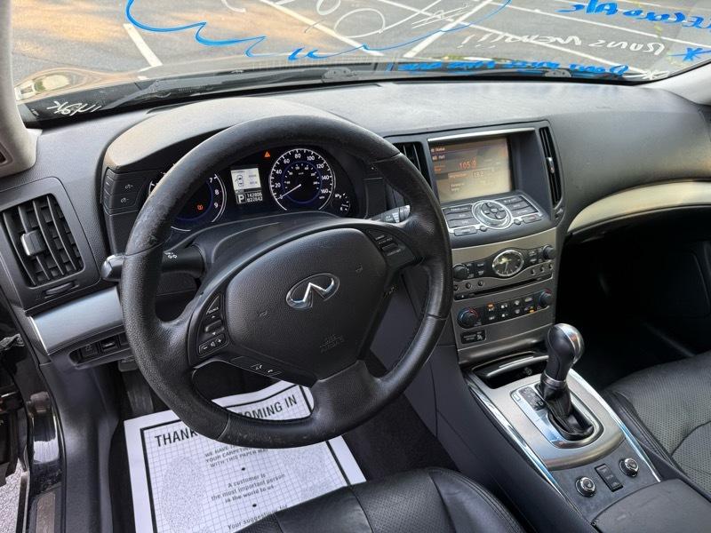 Infiniti G Sedan G37x AWD 2011