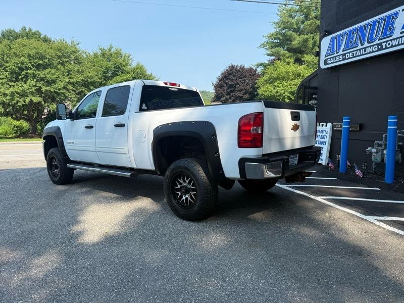 Chevrolet Silverado 2500HD LT Crew Cab 4WD 2011