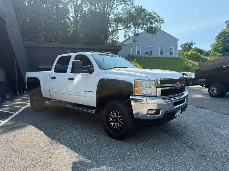 Chevrolet Silverado 2500HD LT Crew Cab 4WD 2011