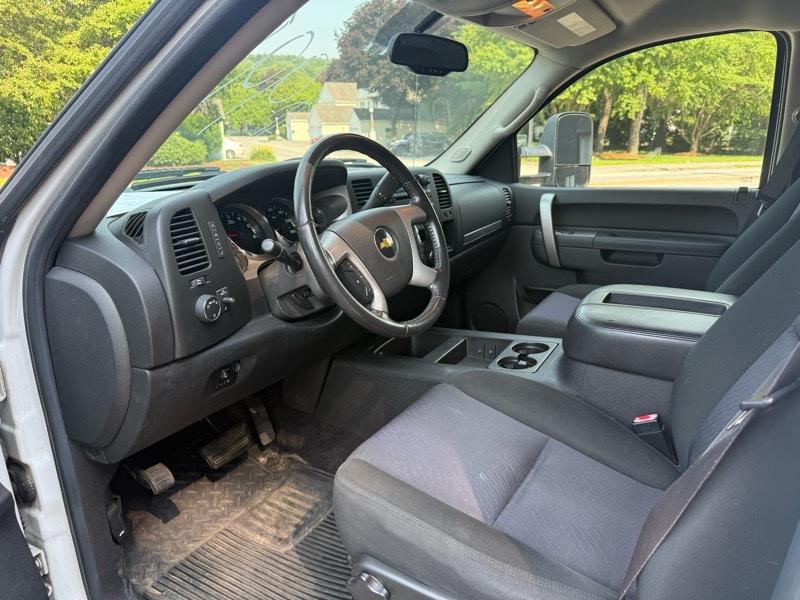 Chevrolet Silverado 2500HD LT Crew Cab 4WD 2011