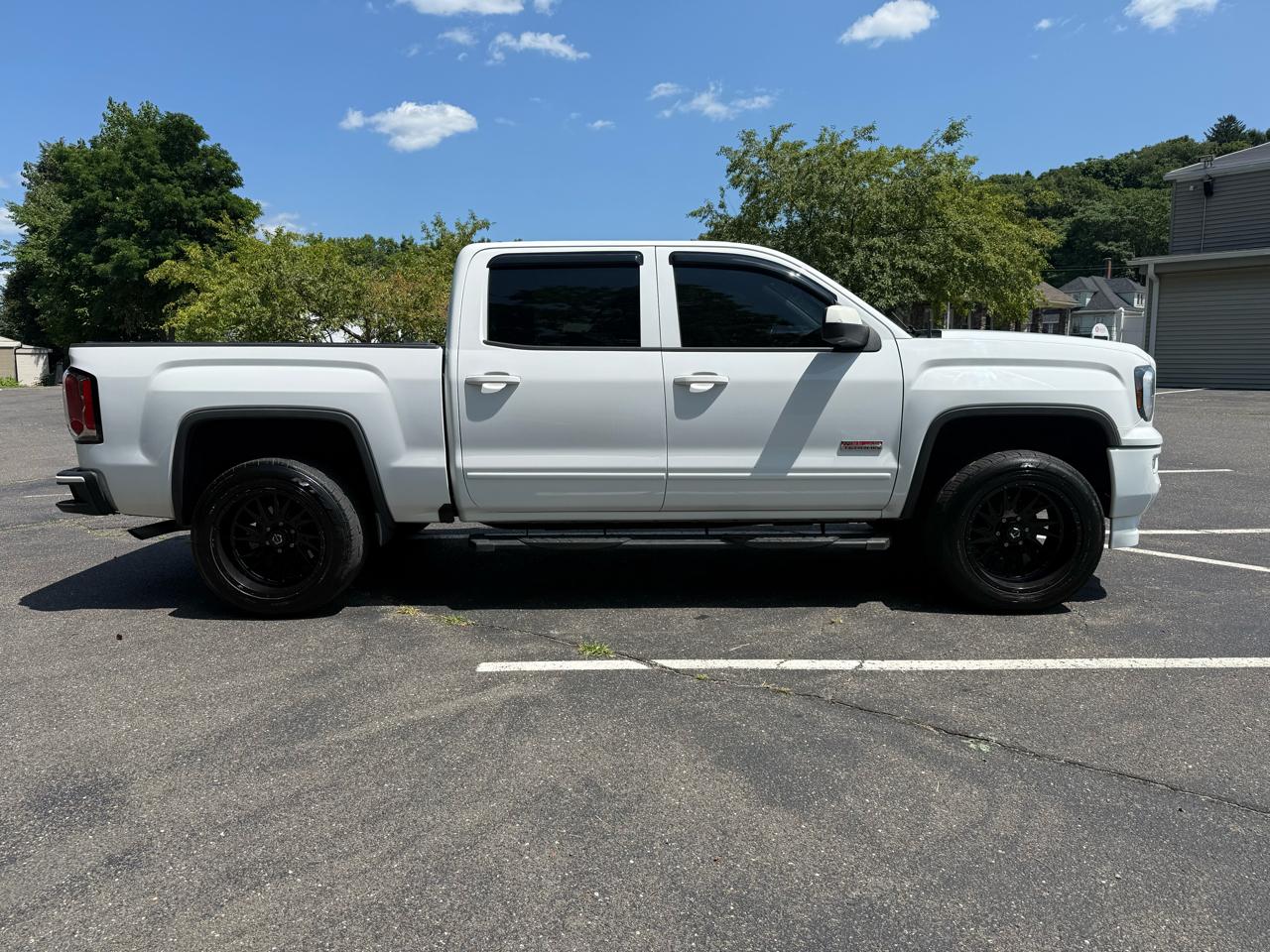 GMC Sierra 1500 4WD Crew Cab 147" AT4 2017