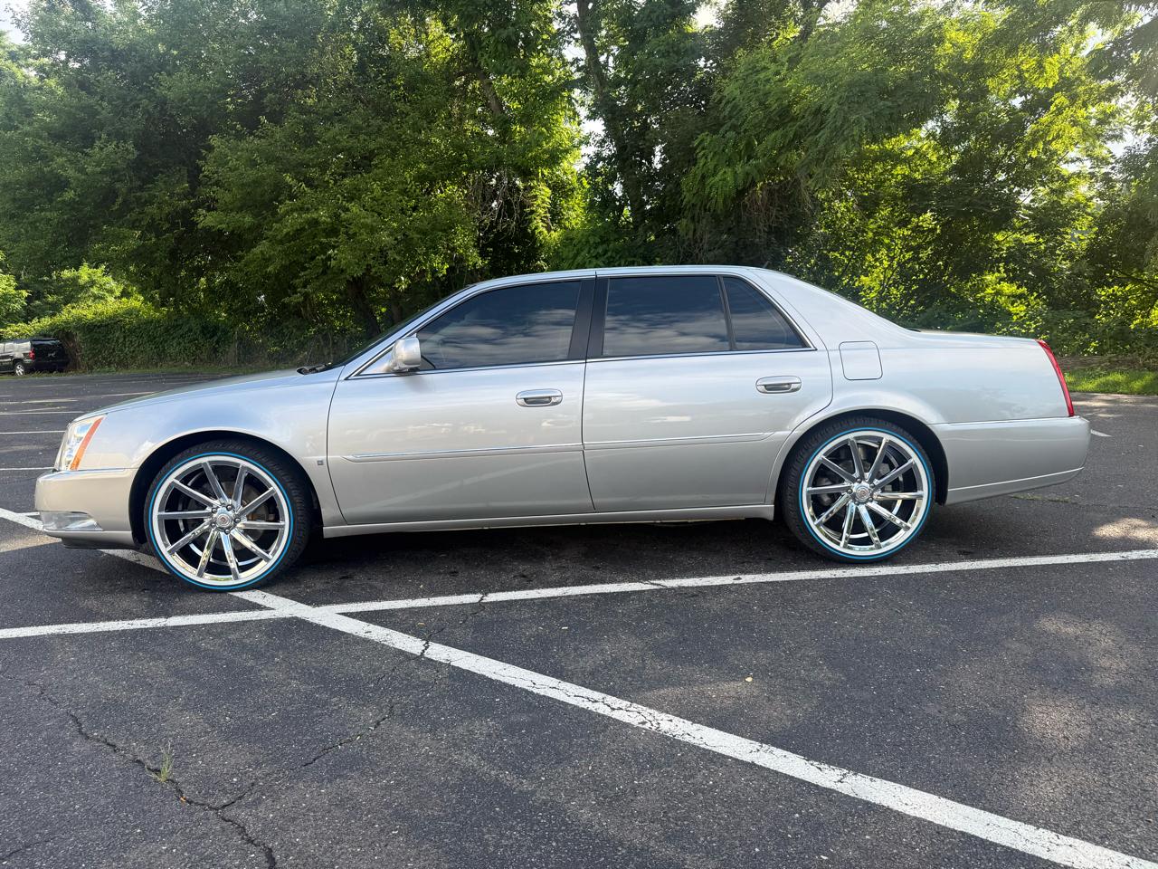 Cadillac DTS Sedan 2007