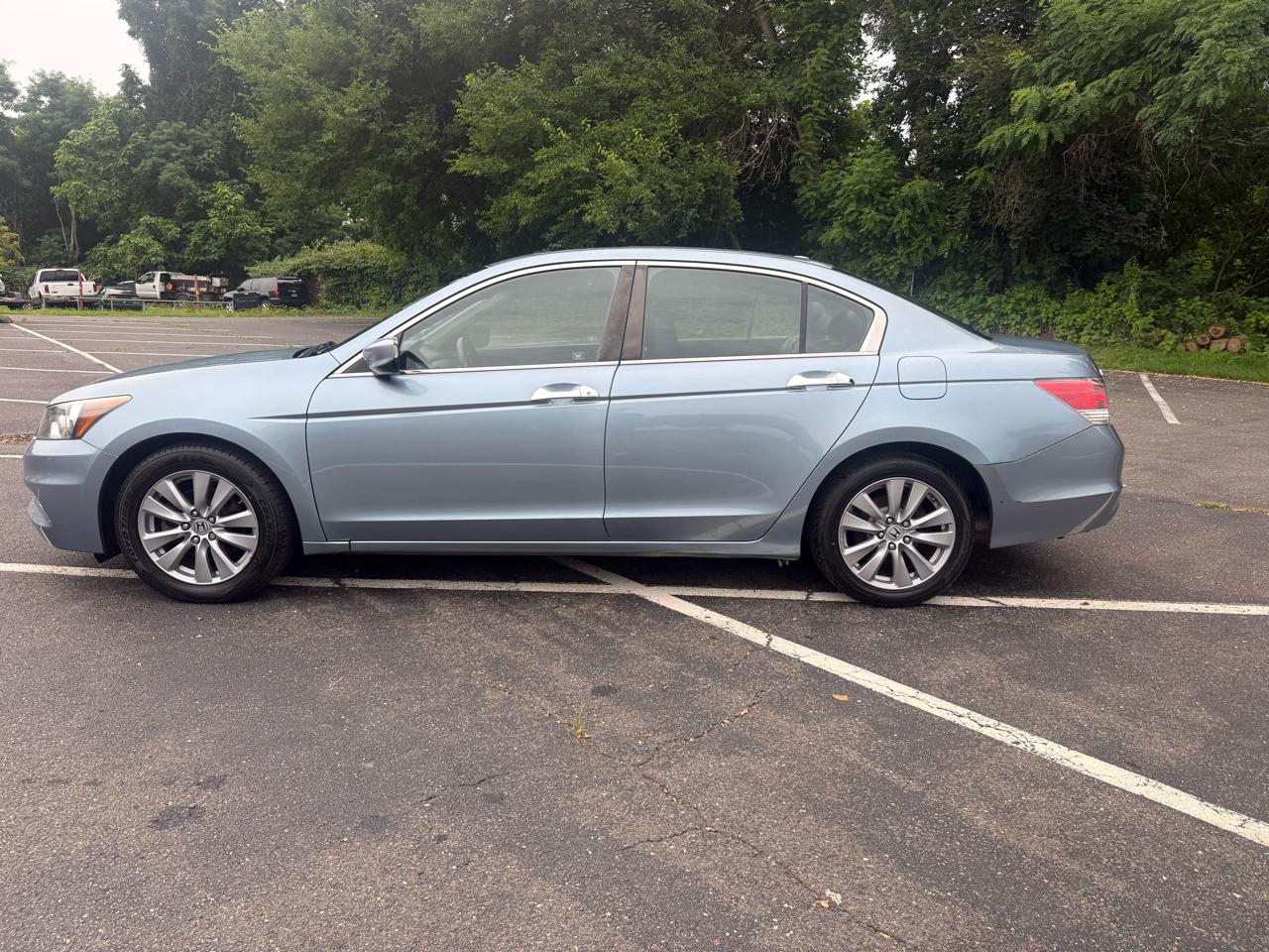 Honda Accord EX-L V-6 Sedan AT 2011
