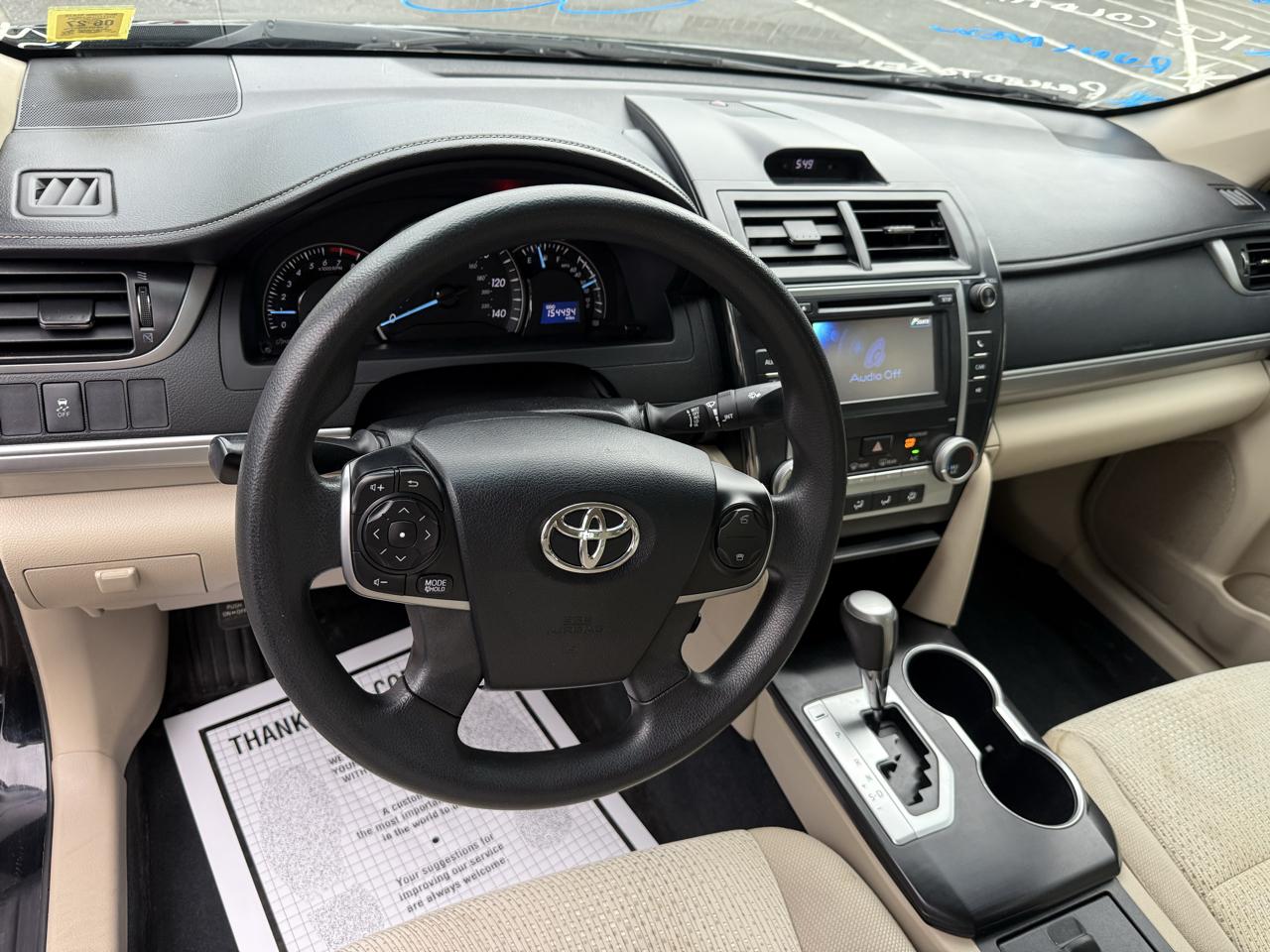 Toyota Camry 4dr Sdn LE Auto 2013
