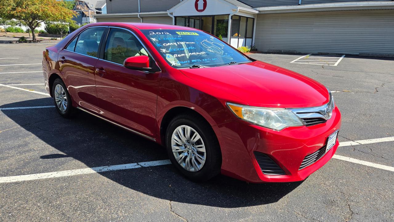 Toyota Camry 4dr Sdn LE Auto 2012