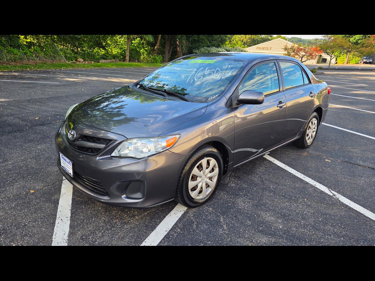 Toyota Corolla 4dr Sedan LE Auto 2011