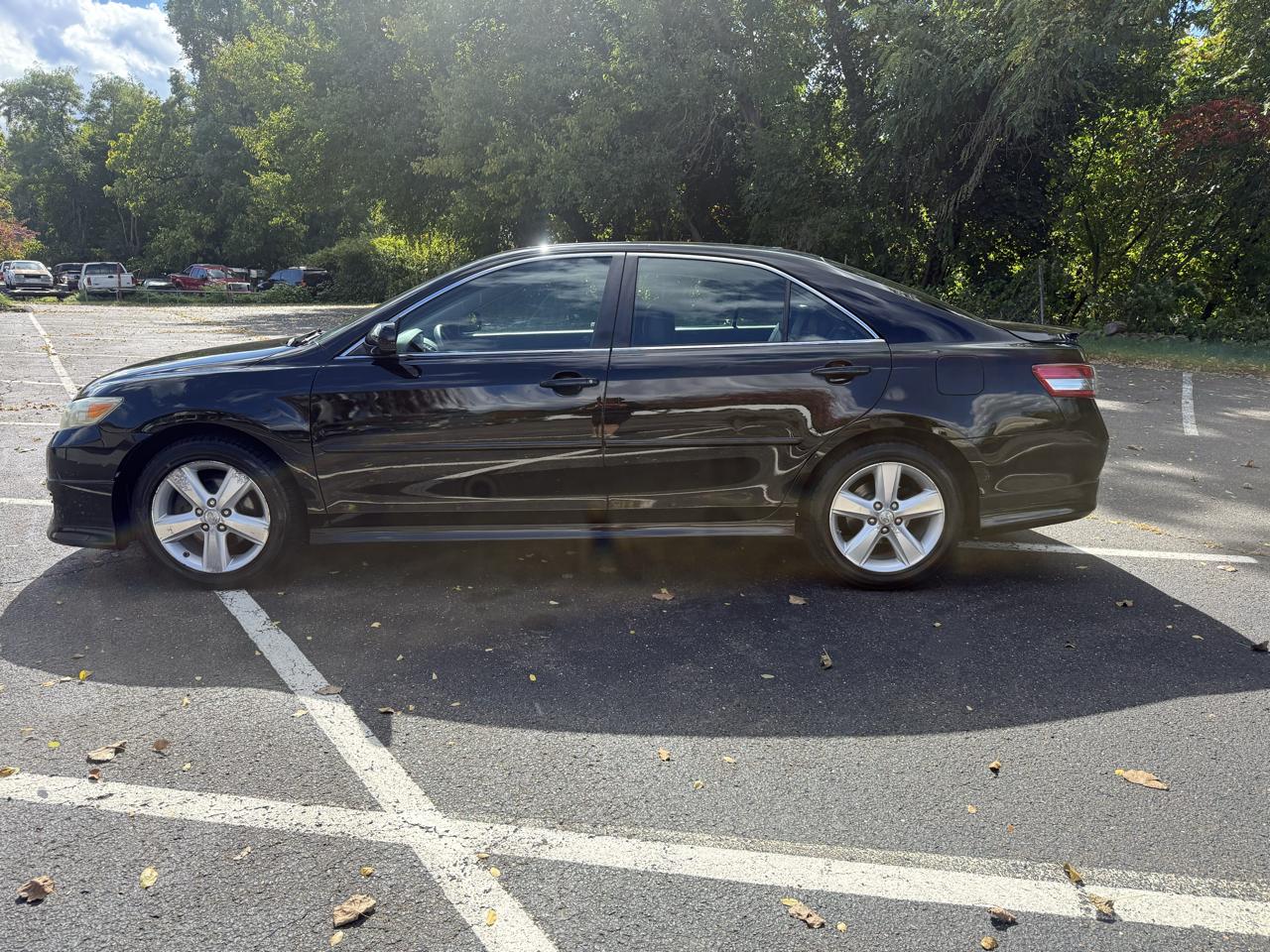 Toyota Camry LE V6 6-Spd AT 2010