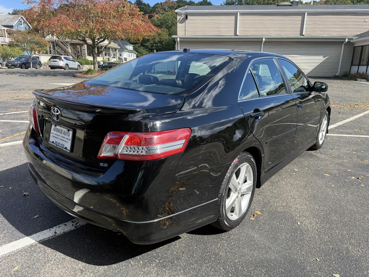 Toyota Camry LE V6 6-Spd AT 2010